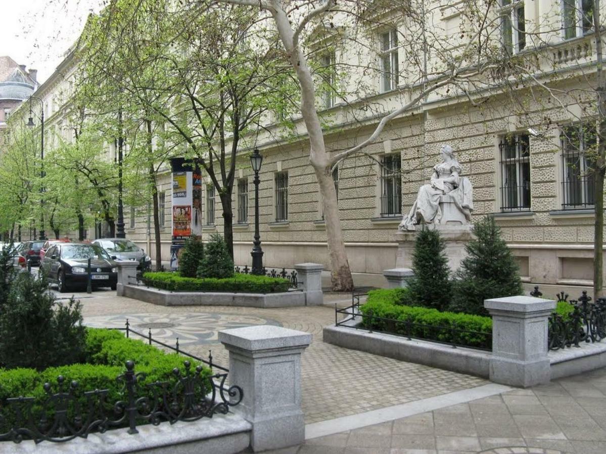 Romantic Hideaway Centertown Budapest Esterno foto